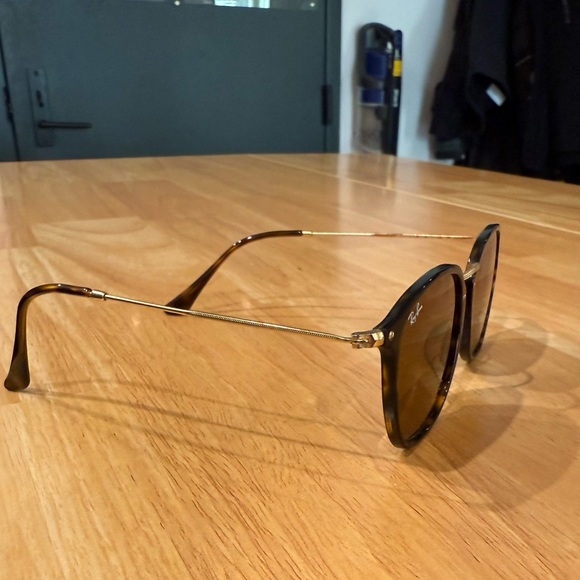 Ray-Ban Tortoise Shell Sunglasses - Picture 2 of 4